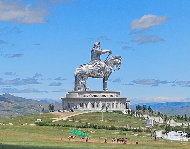 成吉思汗雕像博物館
