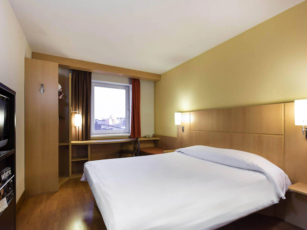 IBIS Saint Petersburg