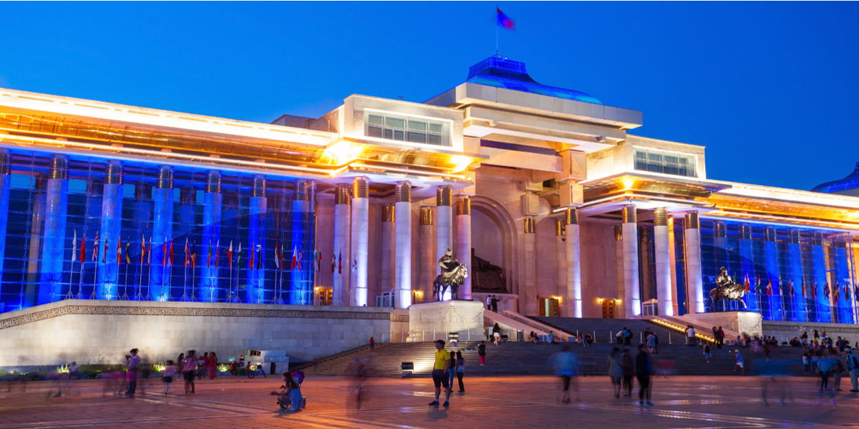 飯店－成吉思汗廣場－成吉思汗國家博物館－蔬果市場－ GOBI 克什米爾羊毛旗艦店－國營百貨公司－蒙古傳統歌舞表演