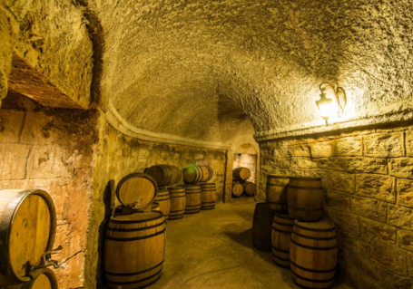 法國山城百年酒窖