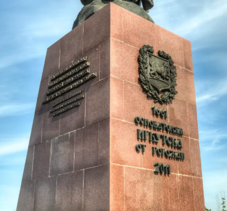 西伯利亞開拓者紀念碑